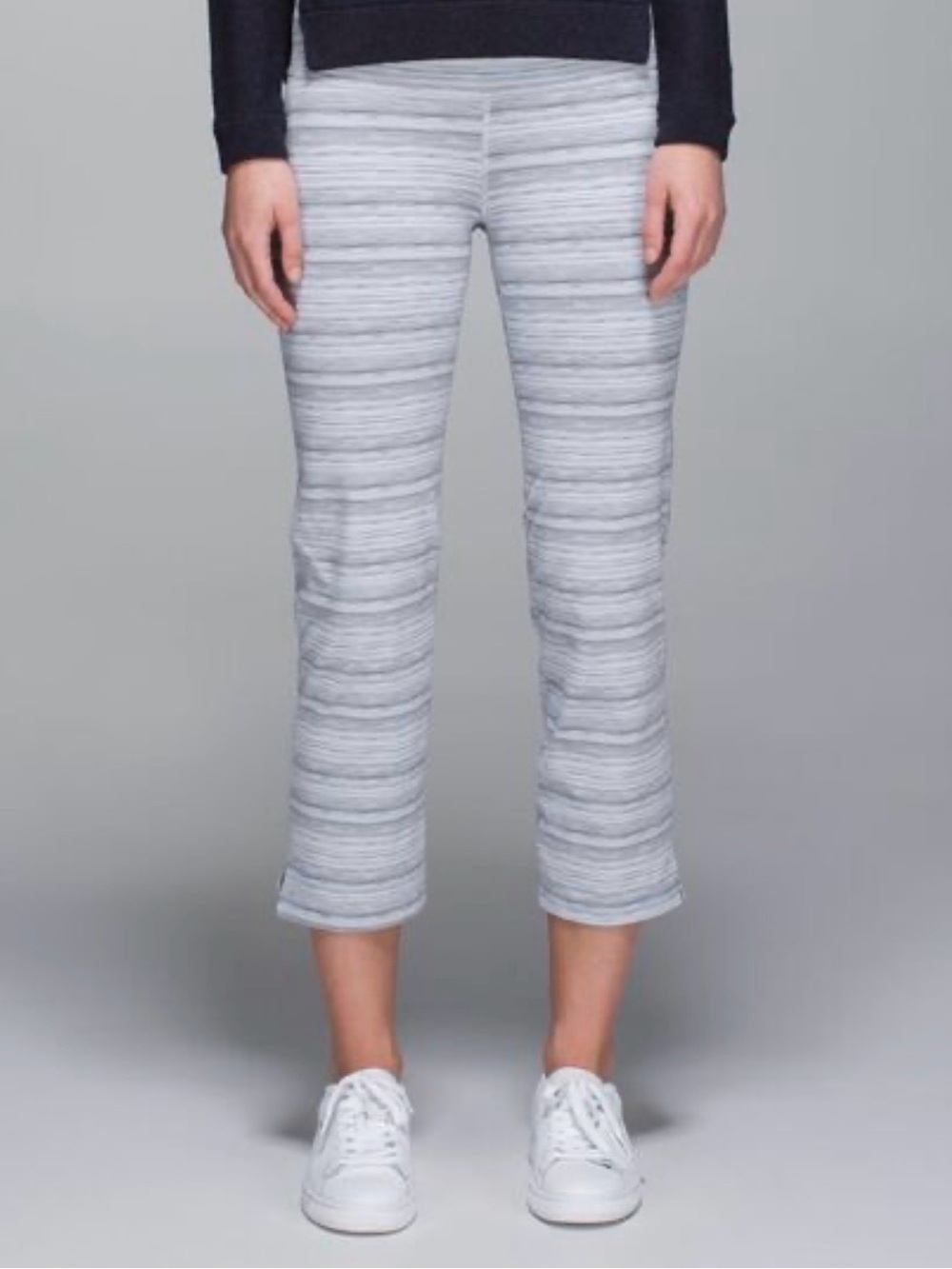 Lululemon City Kick It Pant Luxtreme Cyber Stripe White Silver Fox Size 8